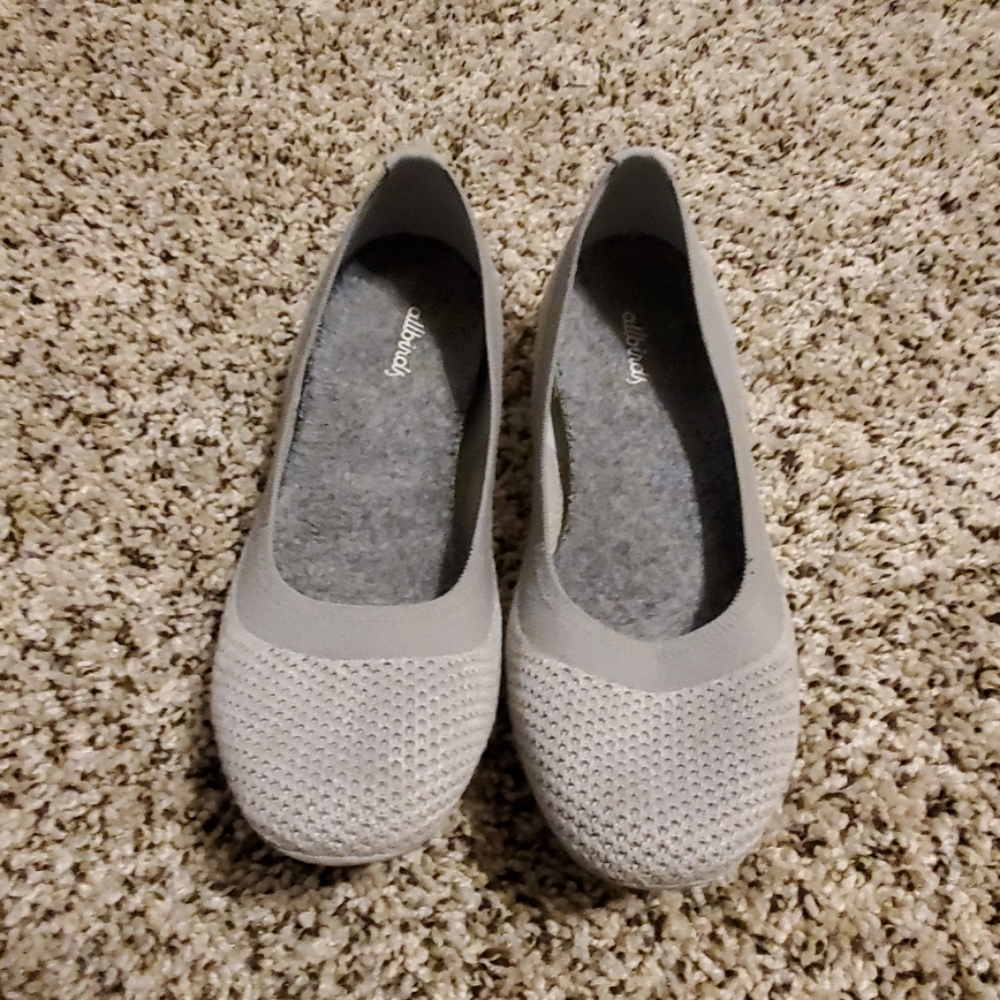 EUC sz 9 Fog Allbirds Tree Breezers